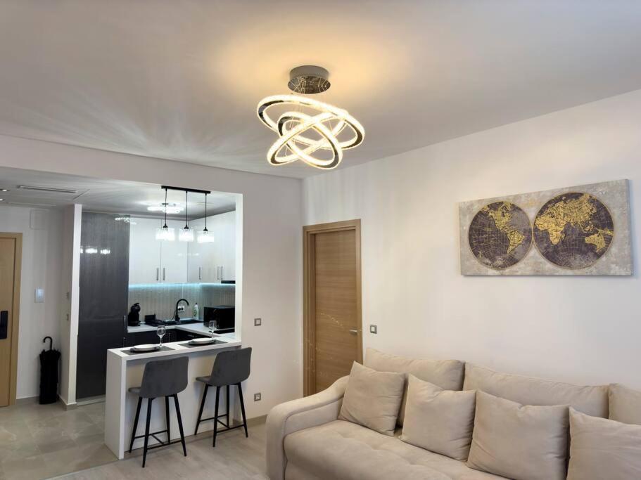 Luxury 2 Bedroom Apartment Bukares Bagian luar foto