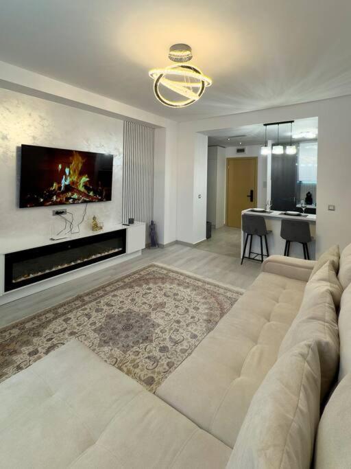 Luxury 2 Bedroom Apartment Bukares Bagian luar foto