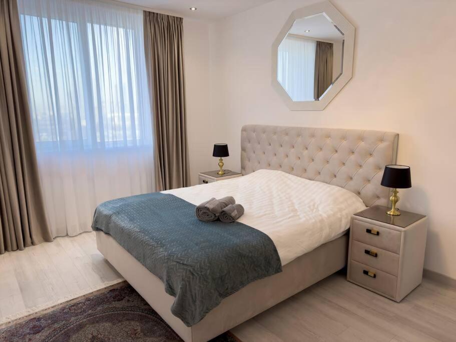 Luxury 2 Bedroom Apartment Bukares Bagian luar foto